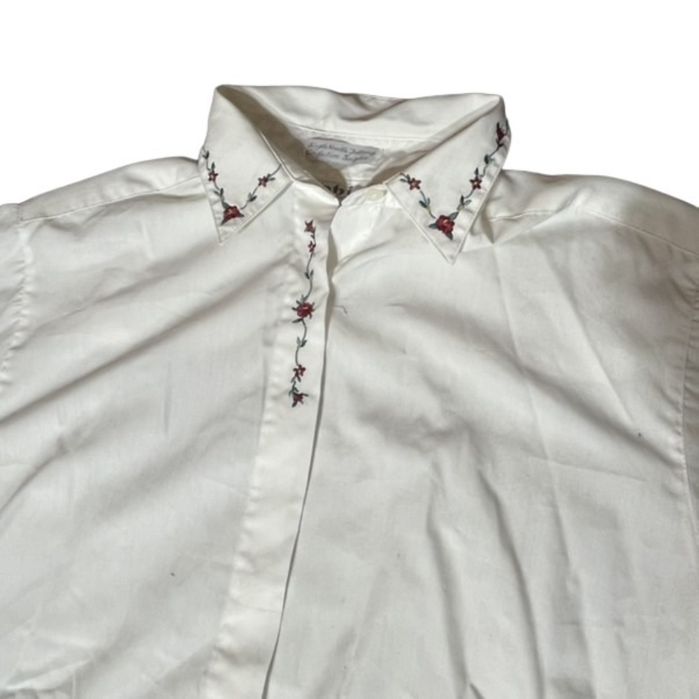 Tabi International Vintage White Blouse with Floral Embroidery Size Medium - Picture 5 of 7